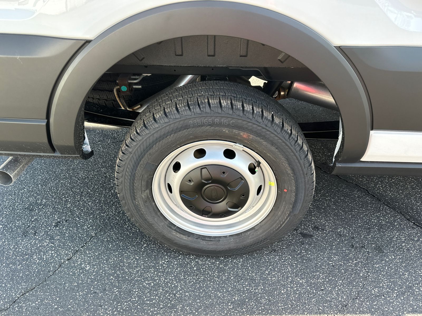 Vehicle image 16 of 30
