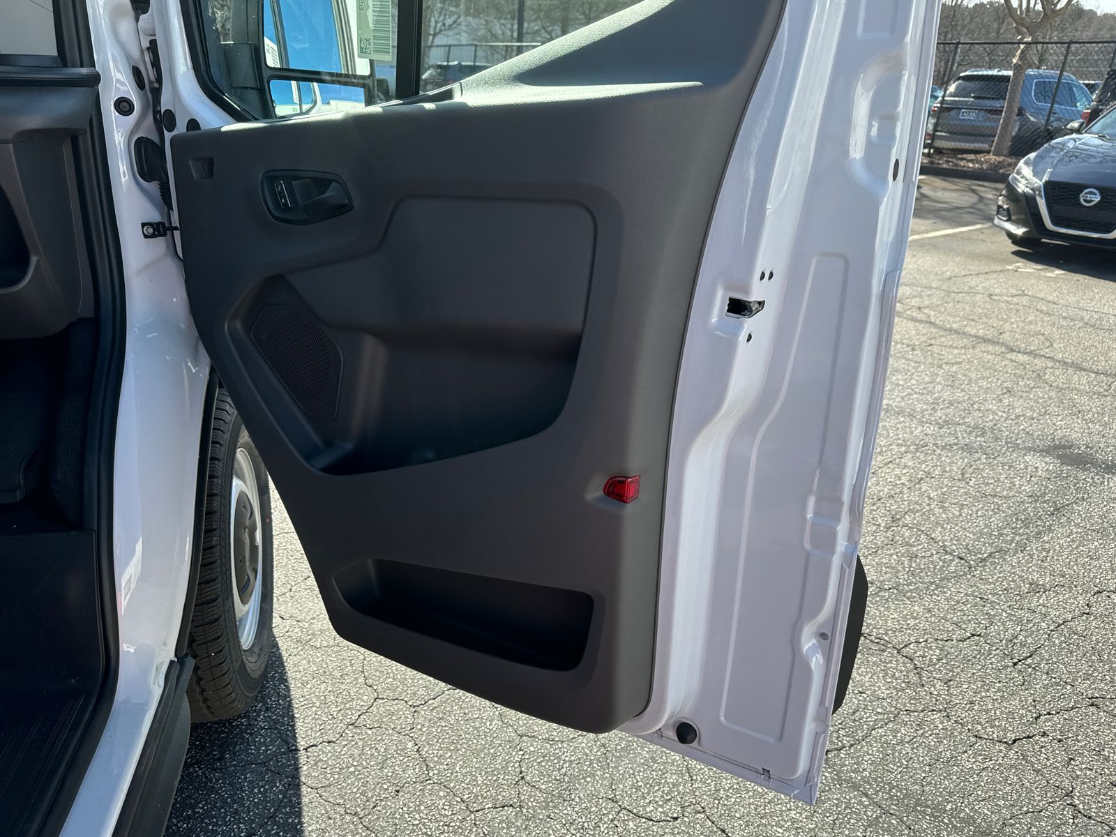 Vehicle image 14 of 30