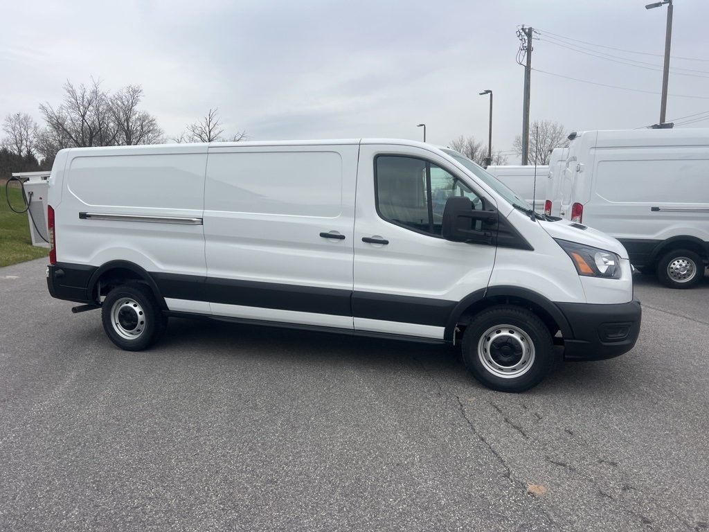 Vehicle image 5 of 19
