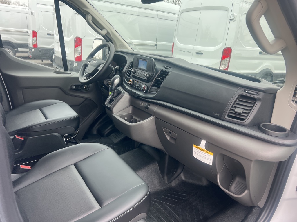 Vehicle image 12 of 19