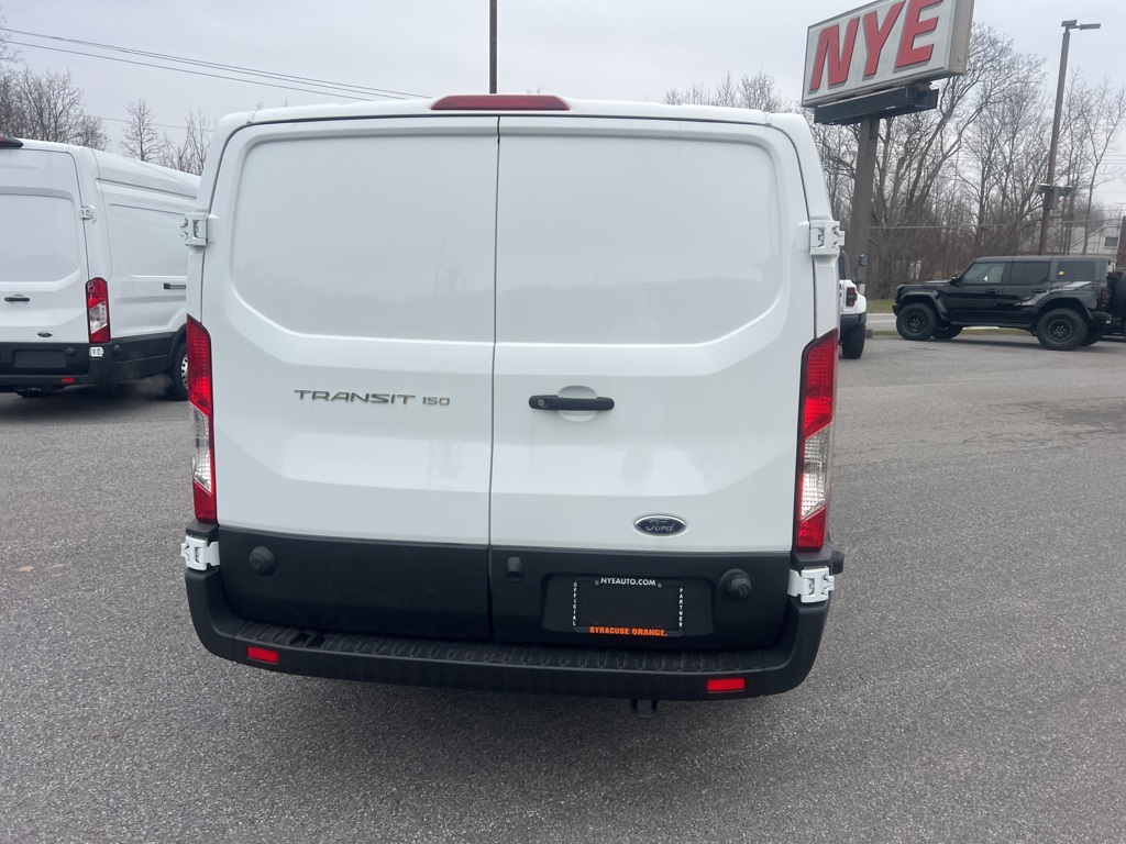 Vehicle image 4 of 19