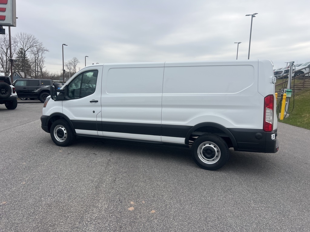 Vehicle image 6 of 19