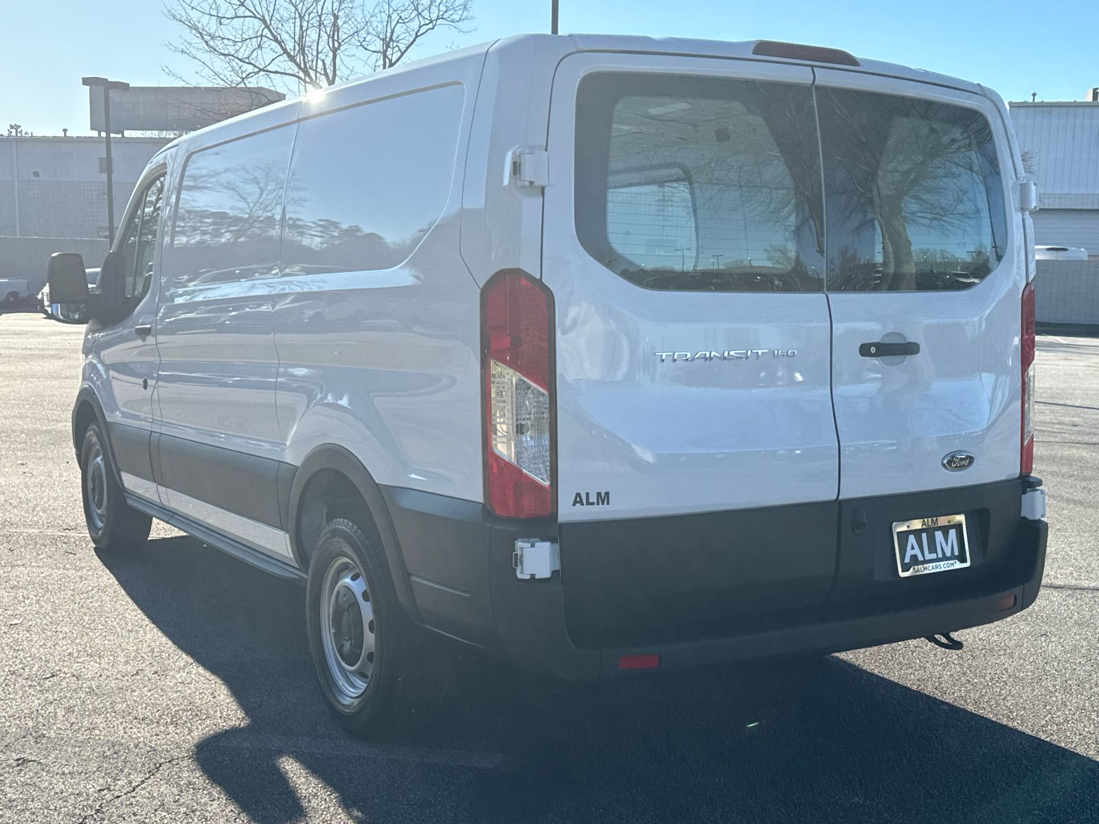 Vehicle image 7 of 28