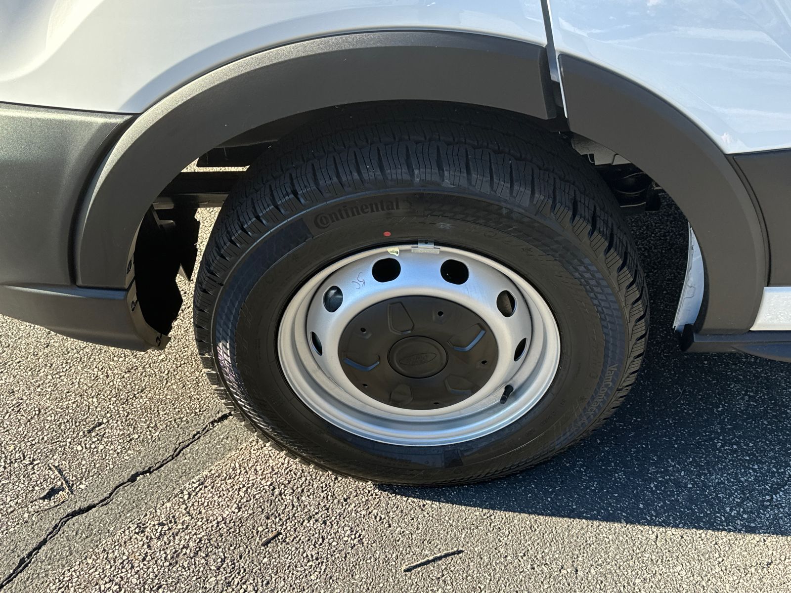 Vehicle image 11 of 28