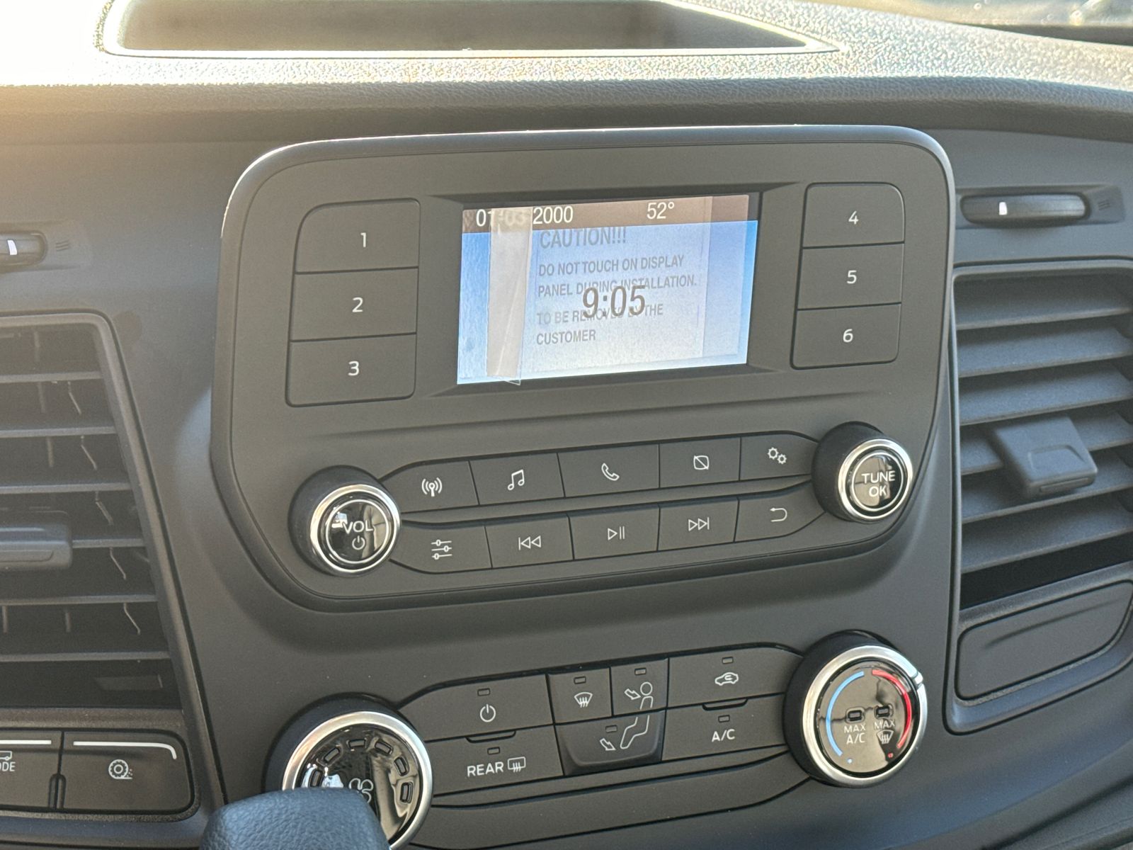 Vehicle image 23 of 28