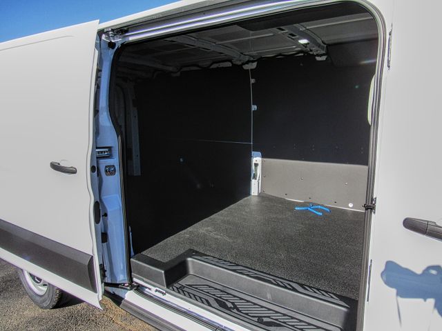 Vehicle image 8 of 16