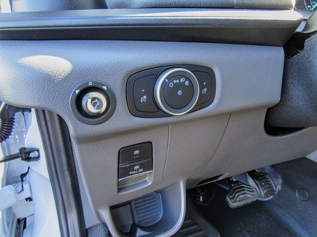 Vehicle image 12 of 16