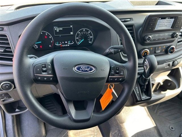 Vehicle image 28 of 61