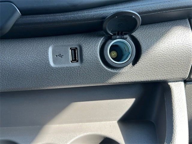Vehicle image 41 of 61