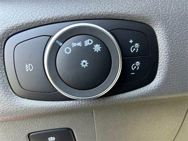Vehicle image 35 of 61