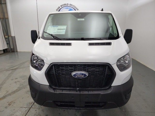 2024 Ford Transit Base Image 2 of 31
