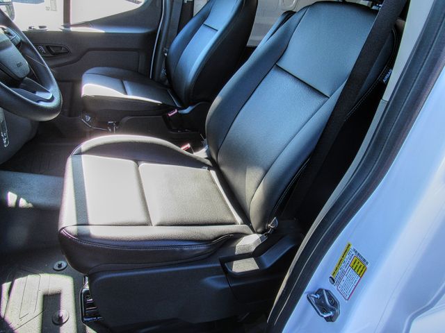 Vehicle image 11 of 16