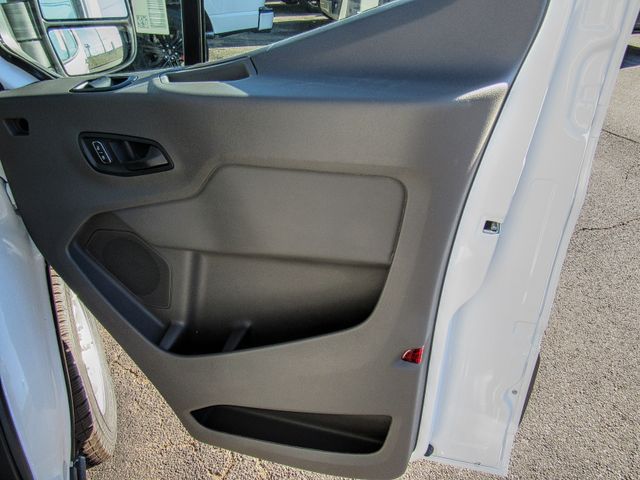 Vehicle image 6 of 16