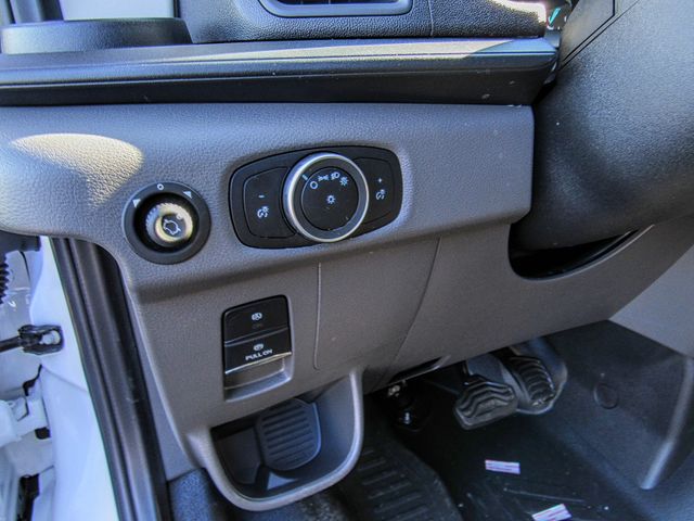 Vehicle image 12 of 16