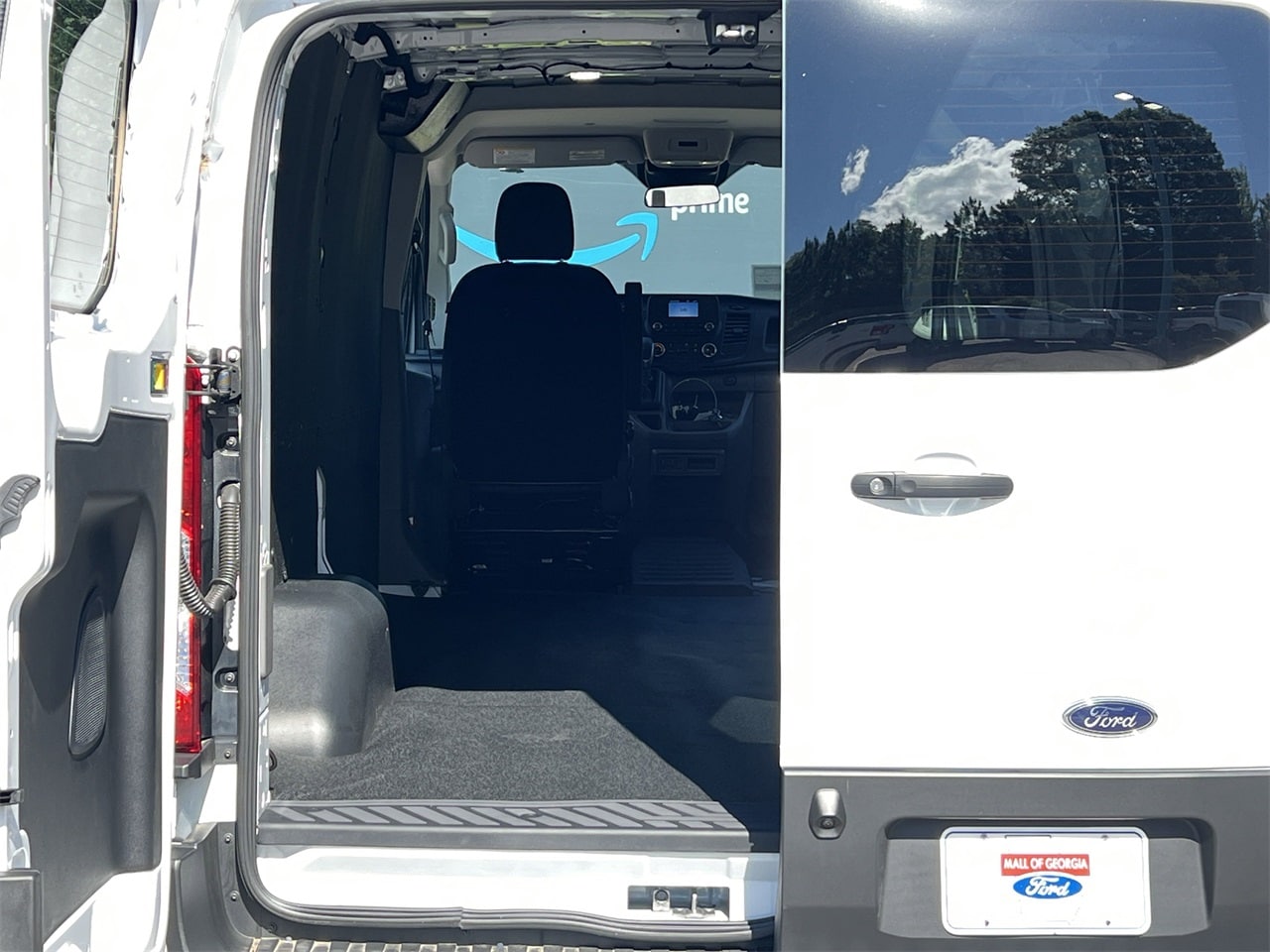 Vehicle image 19 of 25