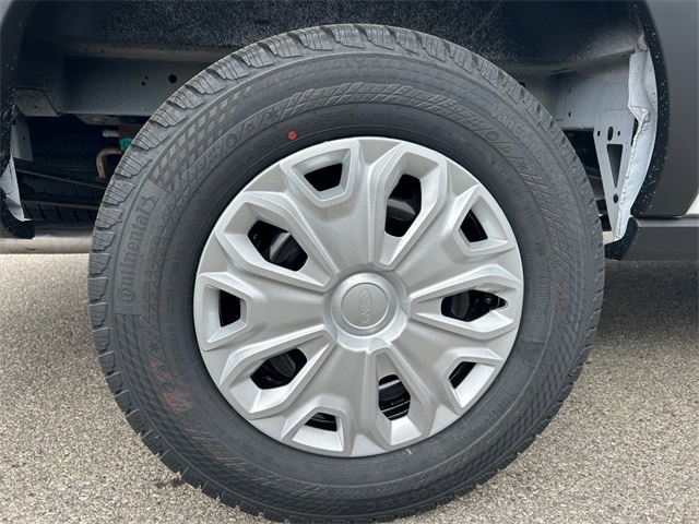 Vehicle image 122 of 127