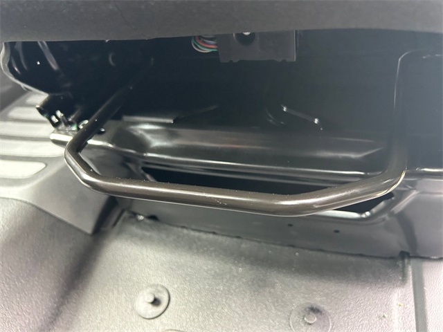 Vehicle image 84 of 127