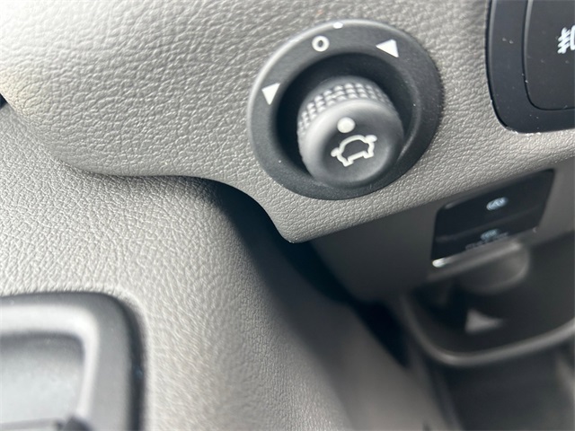 Vehicle image 98 of 127