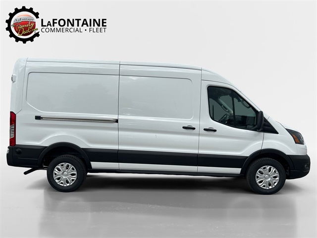 Vehicle image 14 of 127