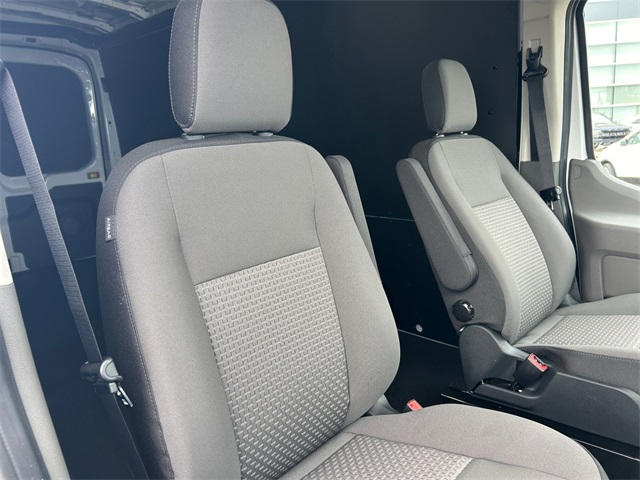 Vehicle image 107 of 127