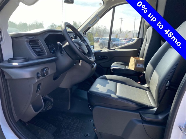 Vehicle image 9 of 27
