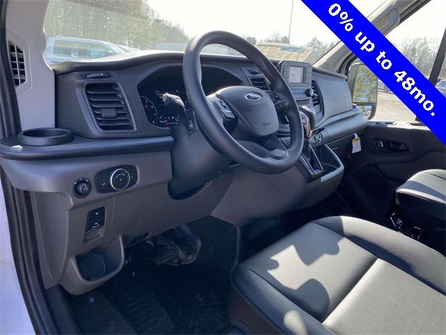 Vehicle image 11 of 27