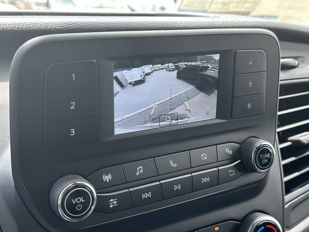 Vehicle image 24 of 26