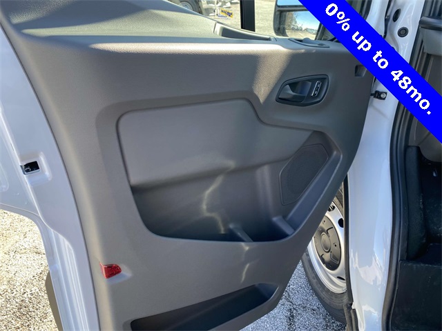Vehicle image 25 of 27