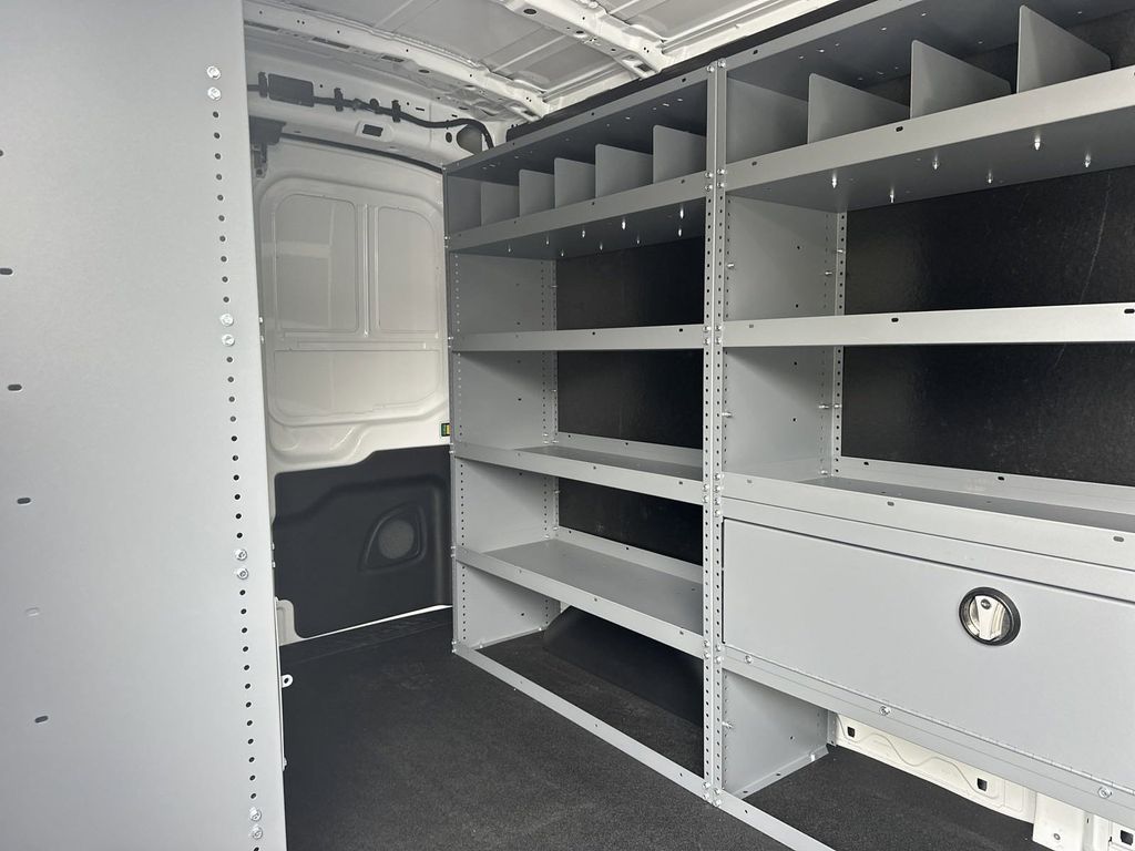 Vehicle image 15 of 28
