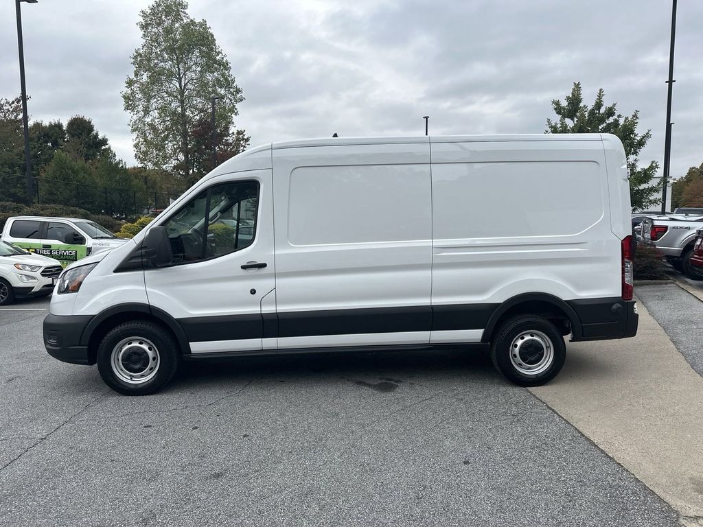 Vehicle image 7 of 28