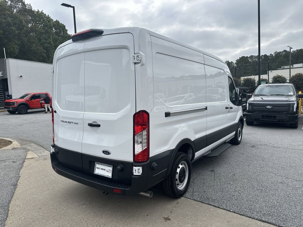Vehicle image 5 of 28