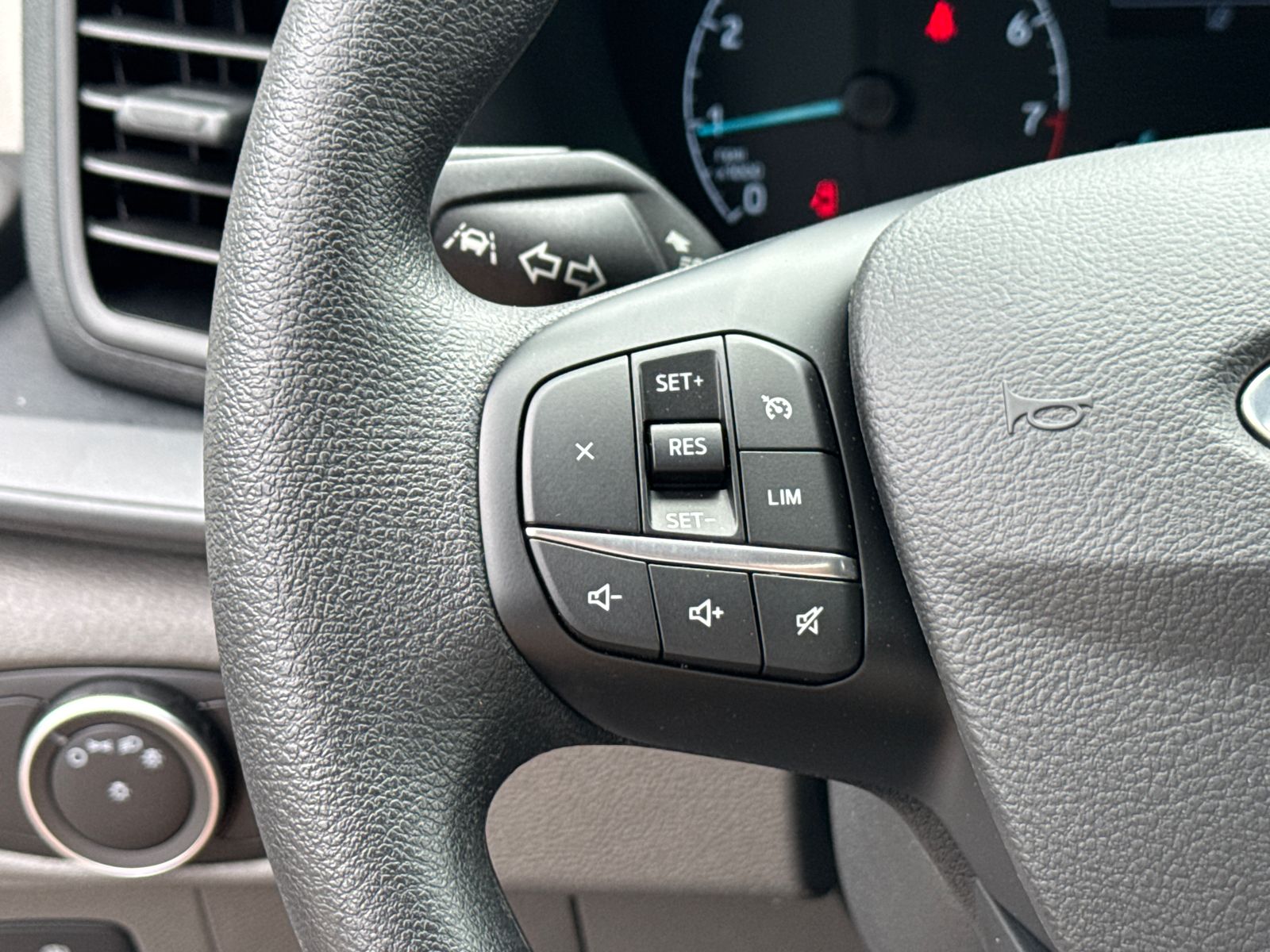 Vehicle image 20 of 29