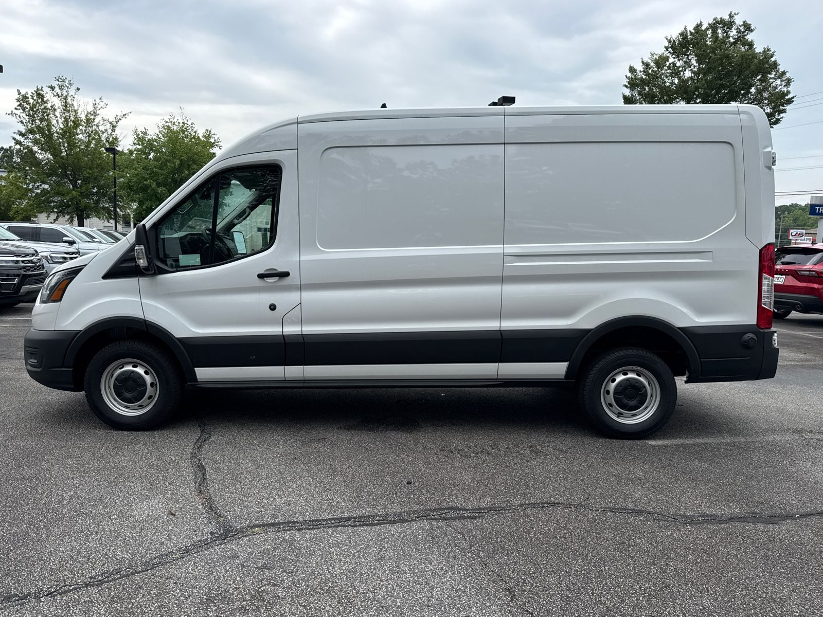 Vehicle image 8 of 29