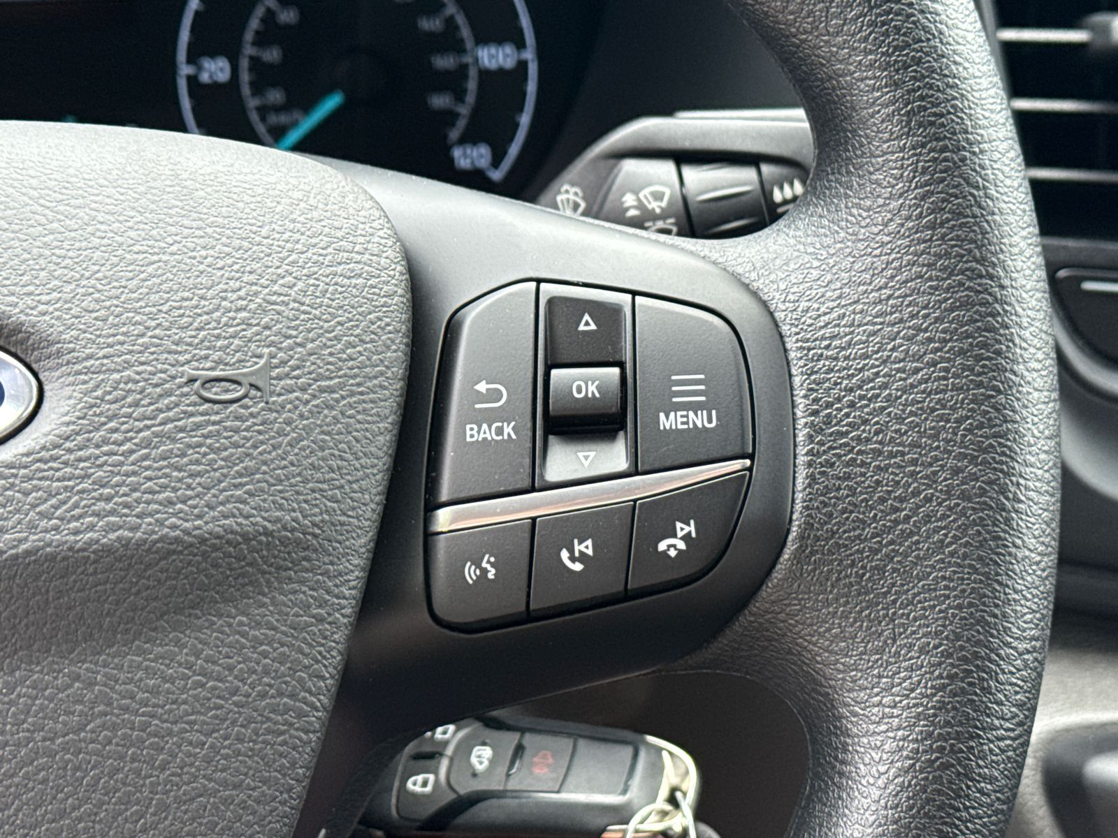 Vehicle image 21 of 29
