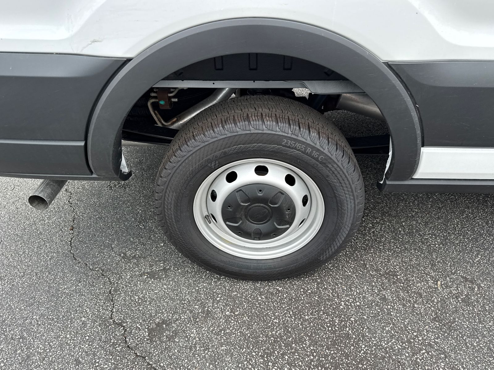 Vehicle image 16 of 29