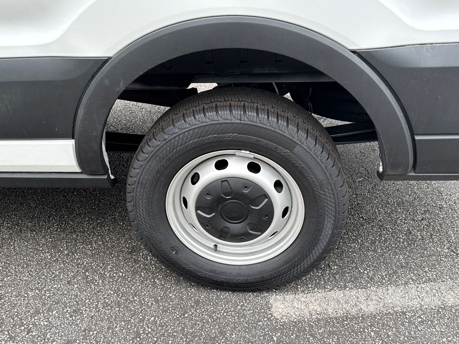 Vehicle image 18 of 29