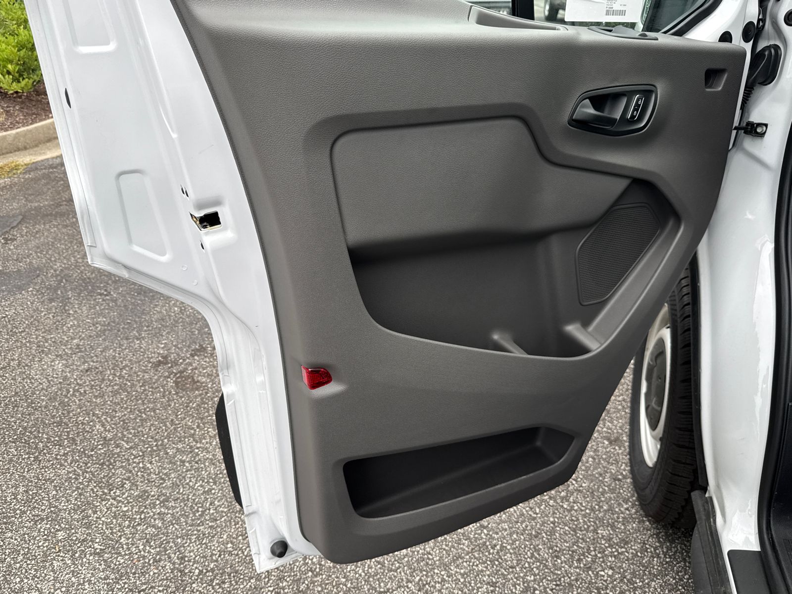 Vehicle image 10 of 29