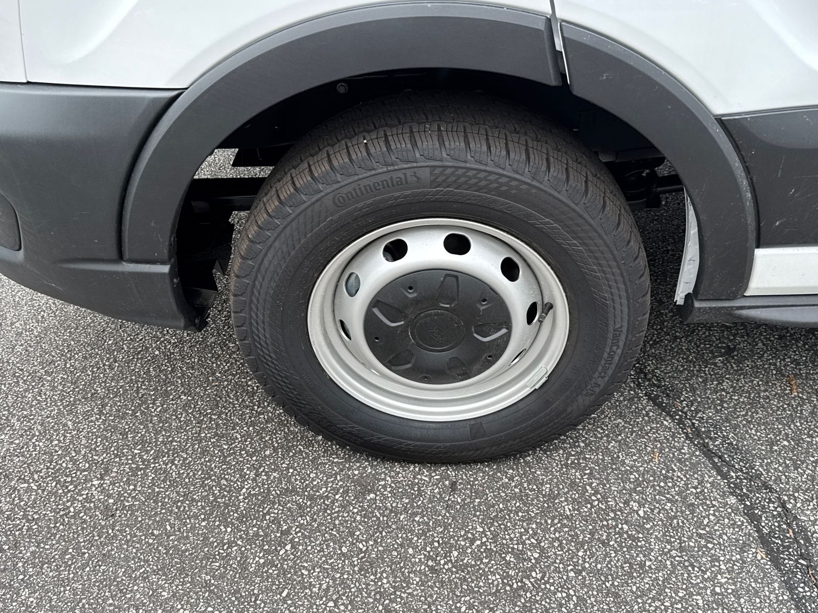 Vehicle image 11 of 29