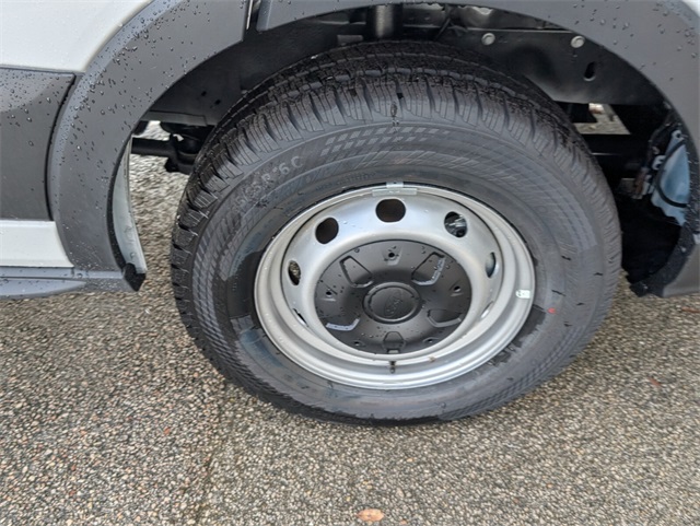 Vehicle image 6 of 14