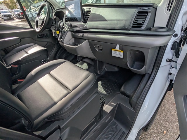 Vehicle image 14 of 14
