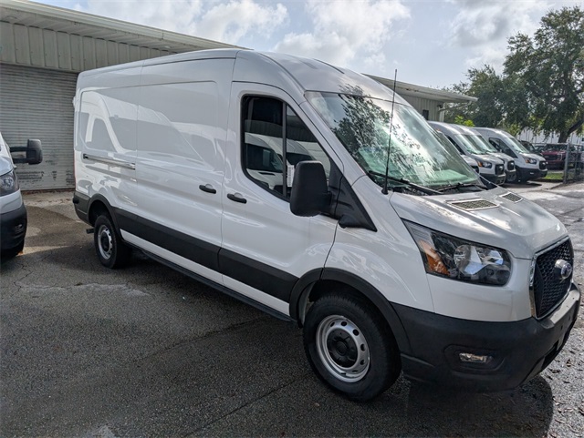 Vehicle image 4 of 14