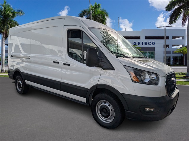 Vehicle image 3 of 14