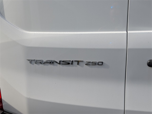 Vehicle image 12 of 14