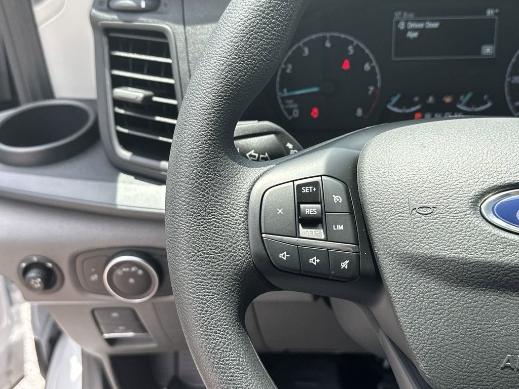 Vehicle image 20 of 27
