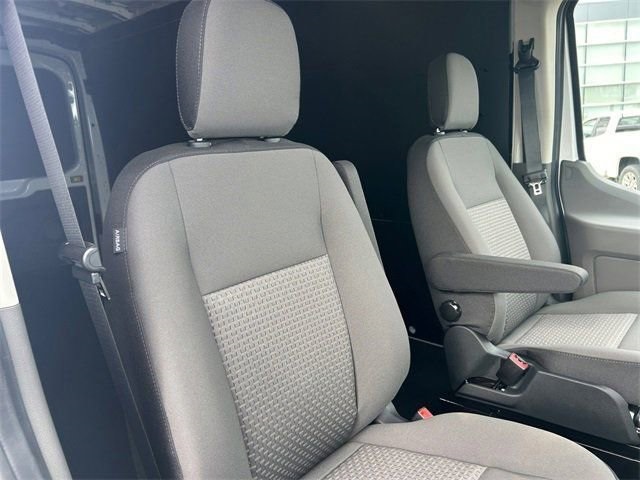 Vehicle image 54 of 128