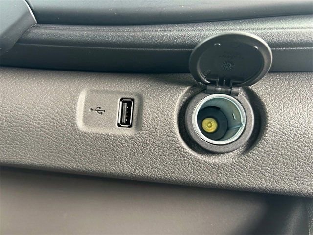 Vehicle image 81 of 128