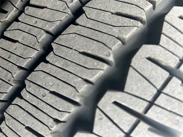 Vehicle image 122 of 128