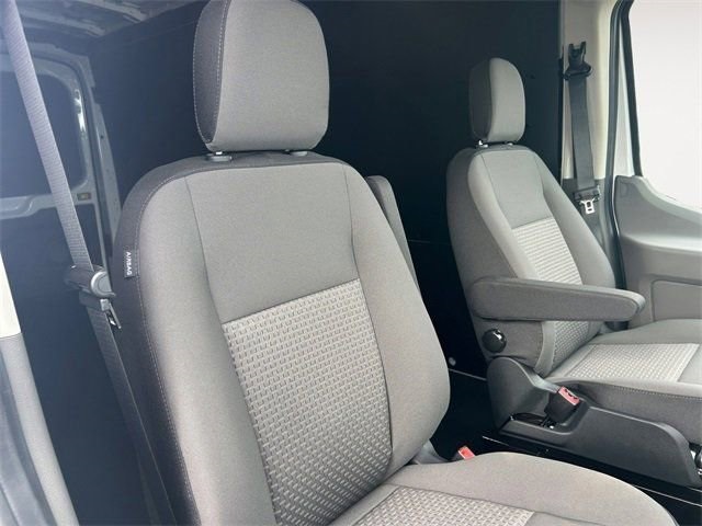 Vehicle image 53 of 128