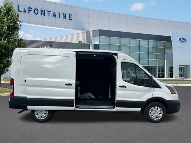 Vehicle image 15 of 128