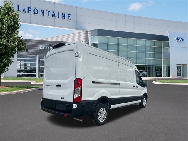Vehicle image 21 of 128